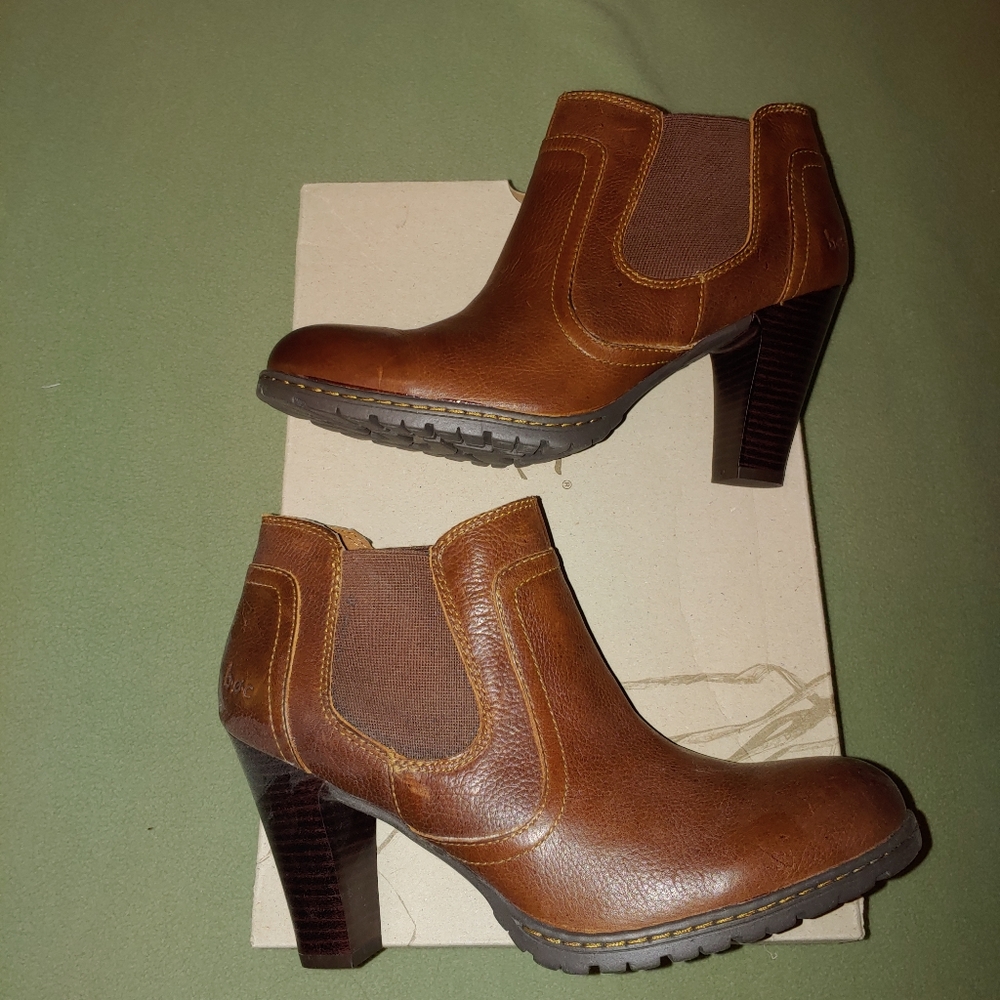 Born b.o.c. Tonya leather heeled bootie, sz 10